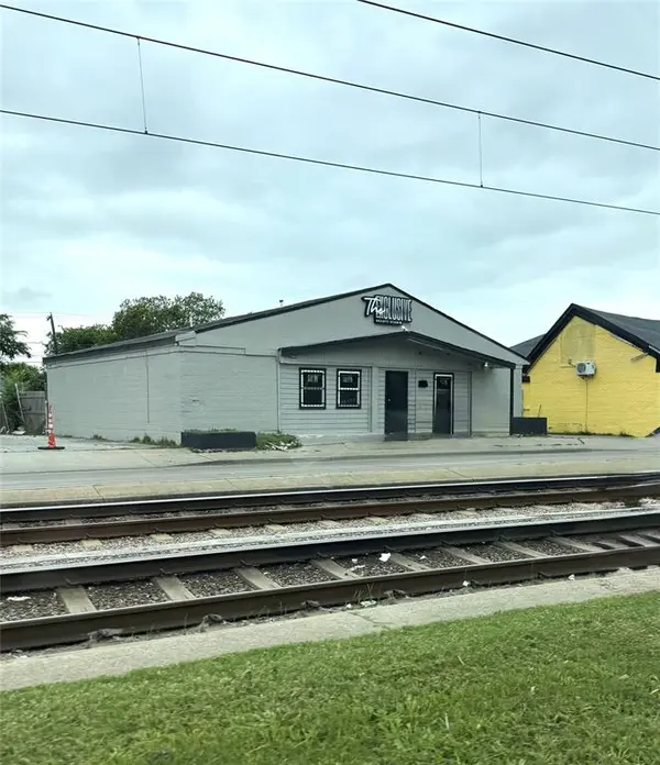 2915 S Lancaster Road, Dallas, TX 75216