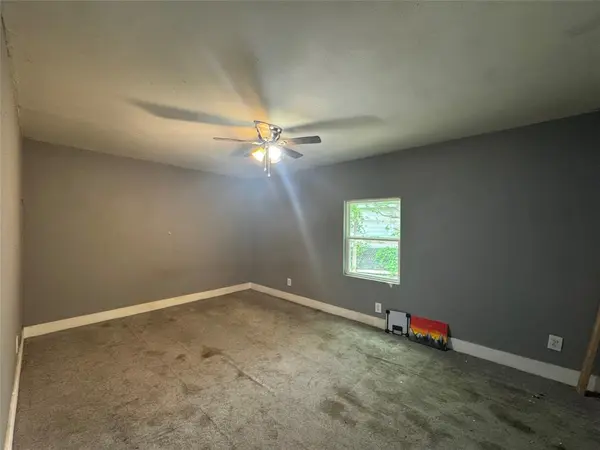 111 Gordon Drive, Terrell, TX 75160