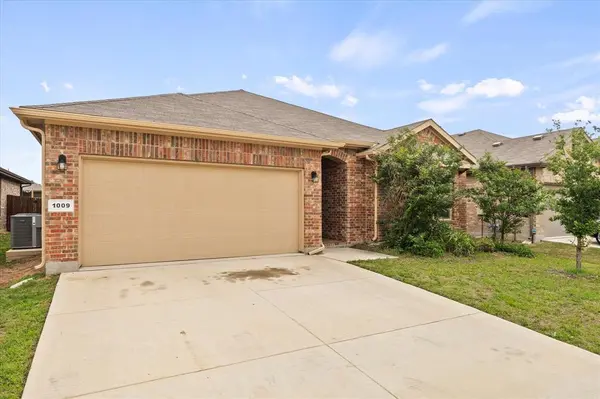 1009 Croxley Way, Fort Worth, TX 76247