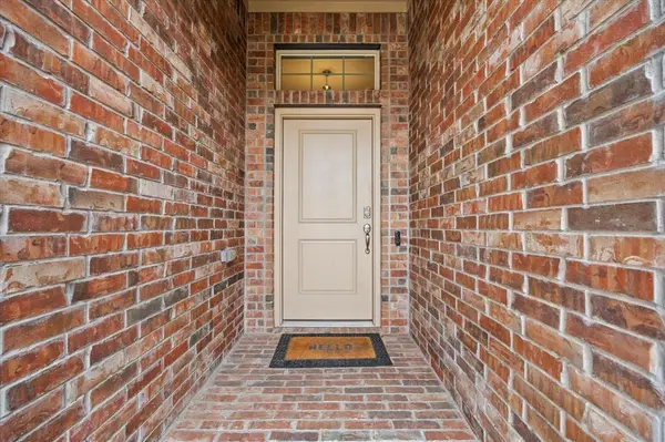 1009 Croxley Way, Fort Worth, TX 76247