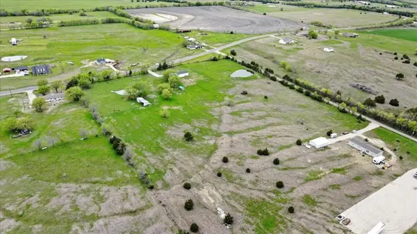 1721 County Road 1027, Celeste, TX 75423