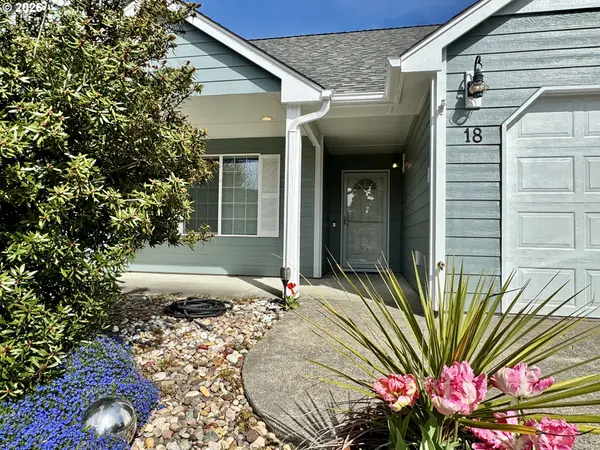 18 MARINERS LN, Florence, OR 97439