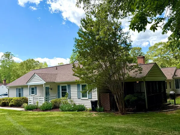 411 Clays Crossing DR, Forest, VA 24551