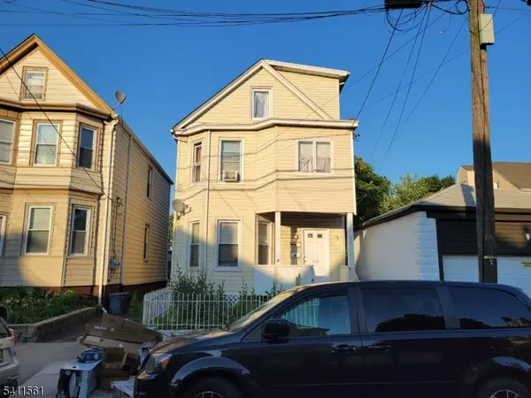 172 9Th St, Passaic City, NJ 07055