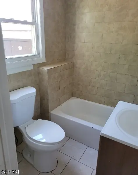 172 9Th St, Passaic City, NJ 07055