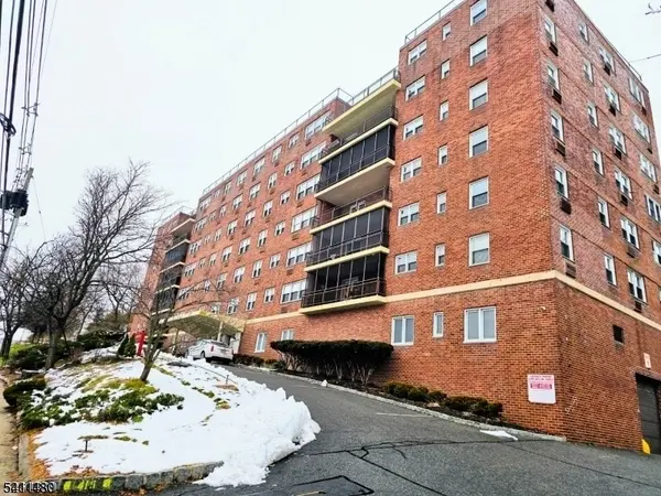 415 Claremont Ave #4 A, Montclair Twp., NJ 07042