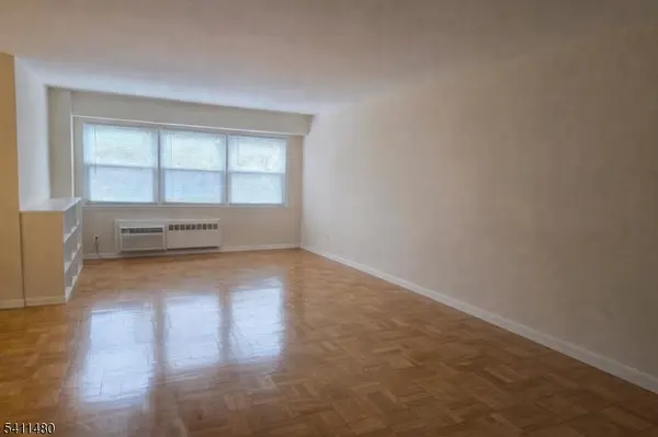 415 Claremont Ave #4 A, Montclair Twp., NJ 07042