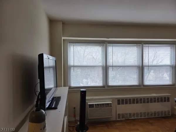 415 Claremont Ave #4 A, Montclair Twp., NJ 07042