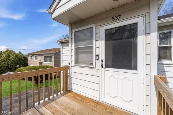 537 Rogers Dr, Roxbury Twp., NJ 07850