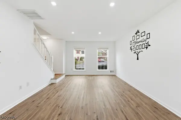 72 Boxgrove Place, Franklin Twp., NJ 08873