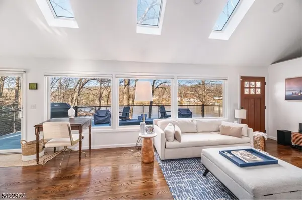 361 E Lakeshore Dr, Vernon Twp., NJ 07422