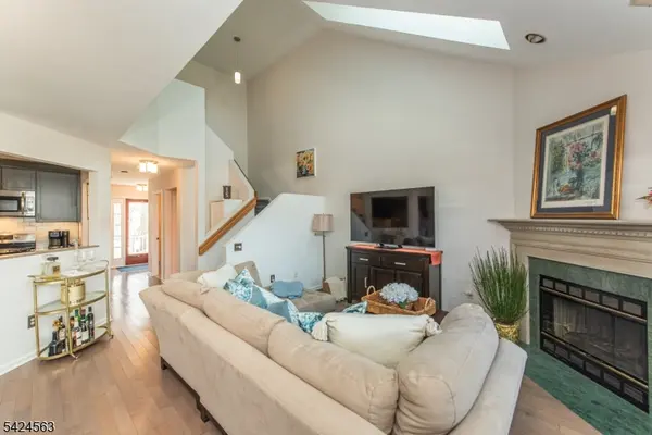 32 Birch Terrace, Mount Arlington Boro, NJ 07856