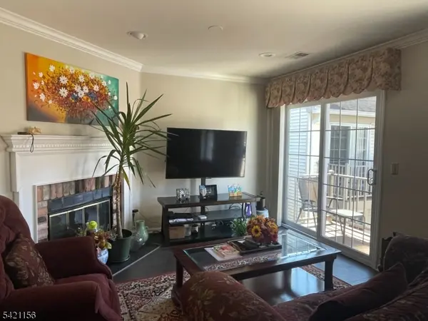 28 Commonwealth Dr, Bernards Twp., NJ 07920