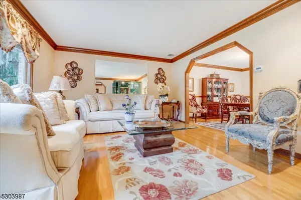 64 Roosevelt Ave, North Haledon Boro, NJ 07508