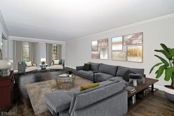 13 Hanover Rd, East Hanover Twp., NJ 07936