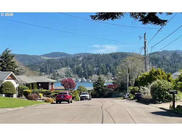 3040 NE 30TH DR, Lincoln City, OR 97367