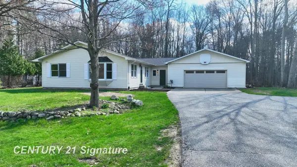 10293 Carr RD, St Charles Twp, MI 48655