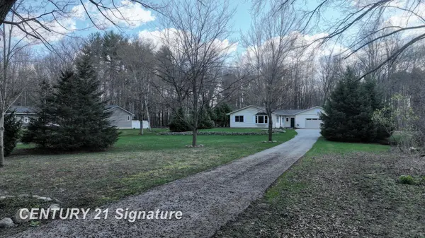 10293 Carr RD, St Charles Twp, MI 48655