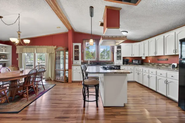 3900 Whipple RD, Leoni Twp, MI 49201