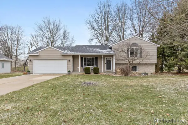 6737 Gran Via DR NE, Cannon Twp, MI 49341