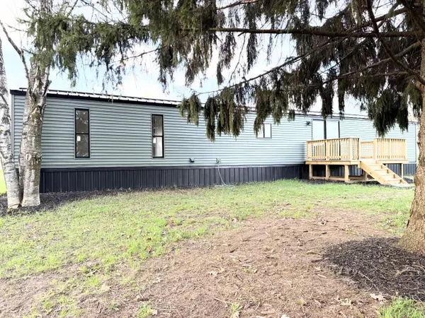 1595 N County Line RD, Belvidere Twp, MI 48886