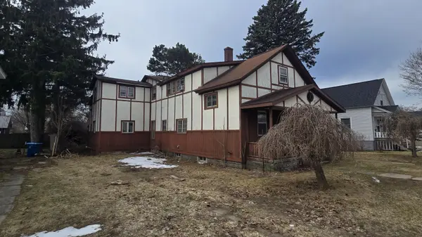 710 E Foster ST, Ludington, MI 49431