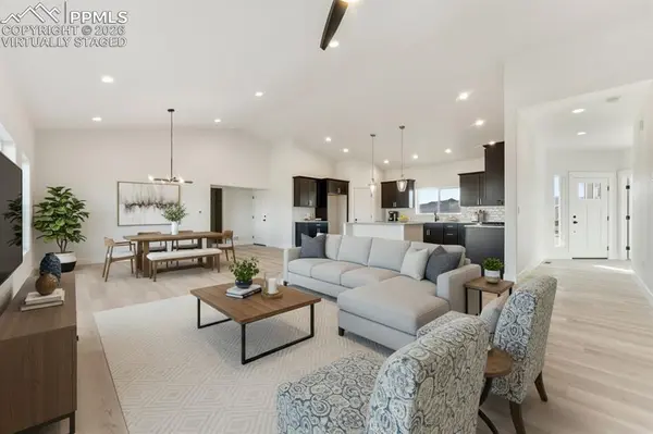 806 Keystone LOOP, Canon City, CO 81212