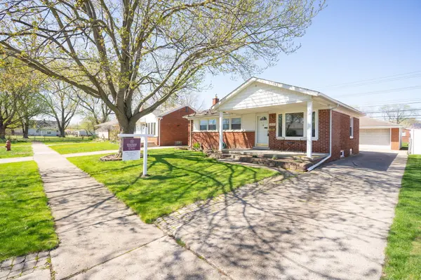 28053 Fountain ST, Roseville City, MI 48066