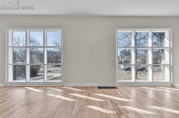 1919 N Corona ST, Colorado Springs, CO 80907