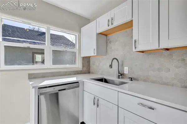 1919 N Corona ST, Colorado Springs, CO 80907