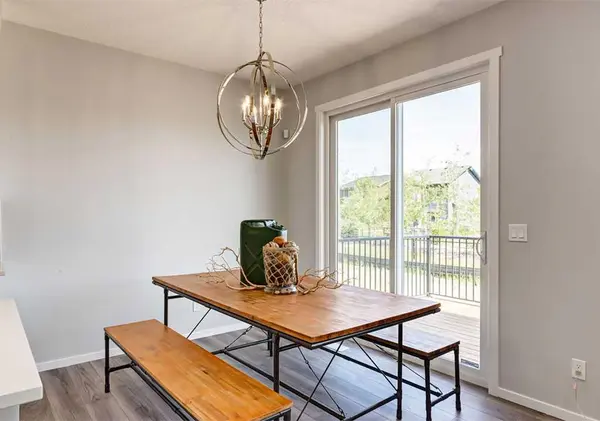 133 Versant Rise SW, Calgary, AB T2Y 0Z1