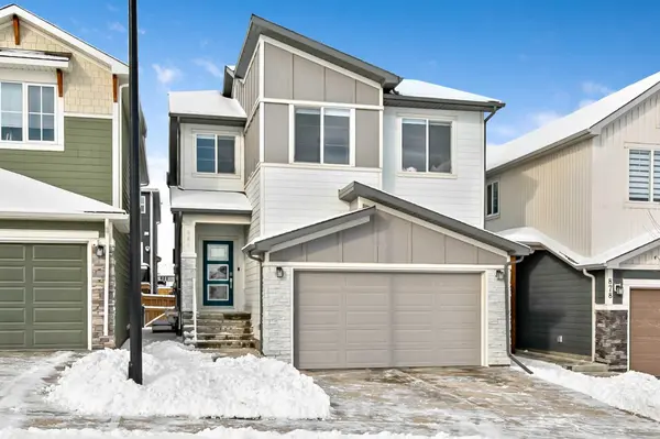 882 Bluerock WAY SW, Calgary, AB T2Y0S5