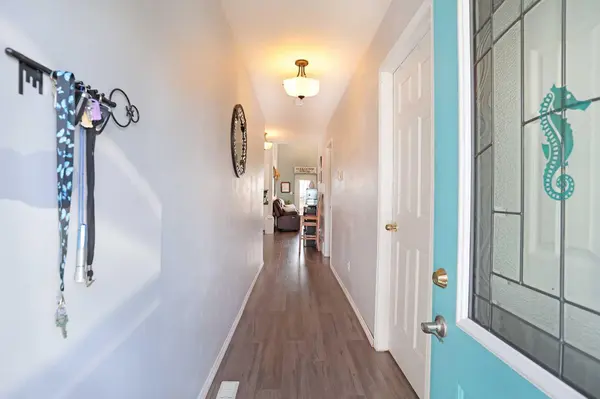 85 White Pelican VW, Lake Newell Resort, AB T1R 0X5