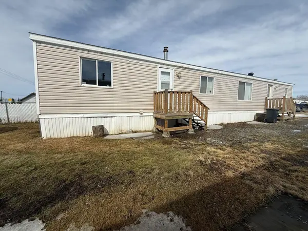 9715 108 AVE, Clairmont, AB T8X 5E4