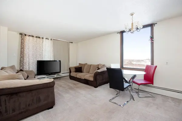 11721 Macdonald DR #700, Fort Mcmurray, AB T9H 4H1