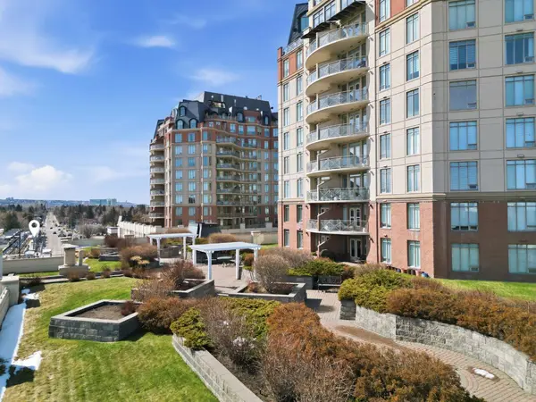 1718 14 AVE NW #101, Calgary, AB T2N4Y7