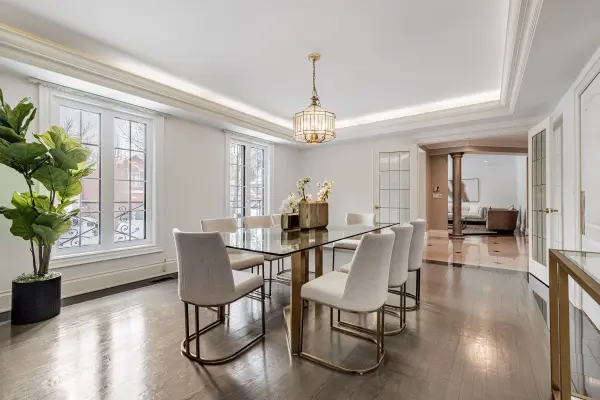 72 Aldershot CRES, Toronto C12, ON M2P 1M1