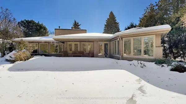 62 Wimpole DR, Toronto C12, ON M2L 2L3