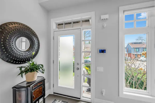 361 Roehampton AVE, Toronto C10, ON M4P 1S3