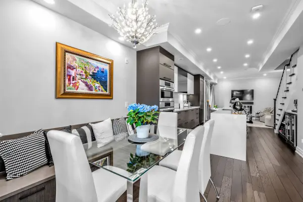 361 Roehampton AVE, Toronto C10, ON M4P 1S3