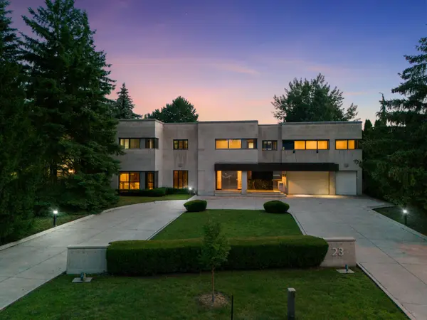 23 Bayview RDG, Toronto C12, ON M2L 1E3