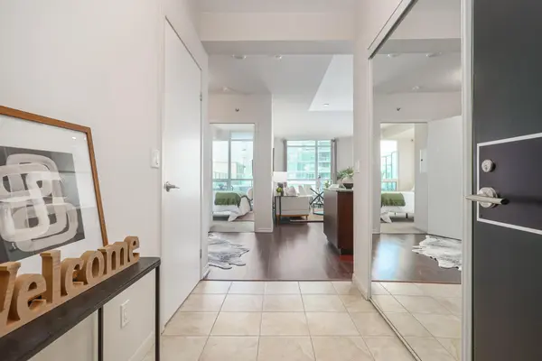 215 Fort York BLVD #808, Toronto C01, ON M5V 4A2