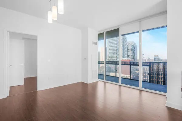 8 Eglinton AVE #1108, Toronto C10, ON M4P 1A6