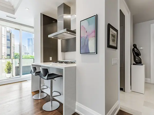 88 Davenport RD #602, Toronto C02, ON M5R 0A5