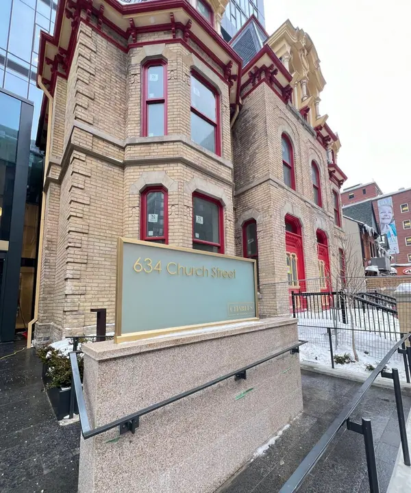 634 Church ST #1207, Toronto C08, ON M4Y 2G3