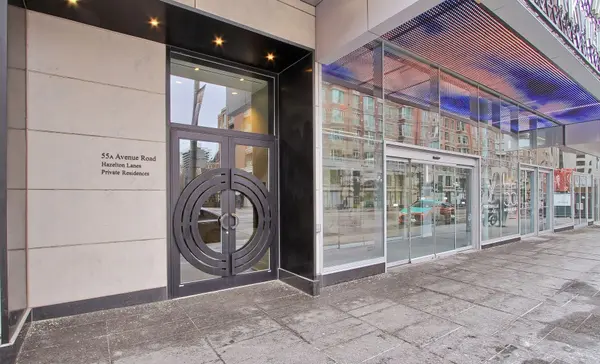 55A Avenue RD #408, Toronto C02, ON M5A 2G3