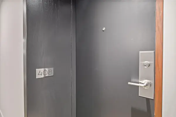 55A Avenue RD #408, Toronto C02, ON M5A 2G3