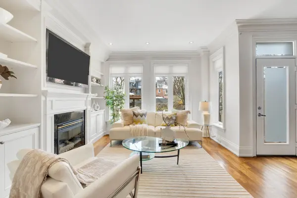 721 Markham ST, Toronto C02, ON M6G 2M2