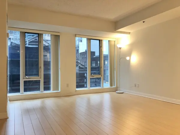 210 Victoria ST #717, Toronto C08, ON M5B 2R3