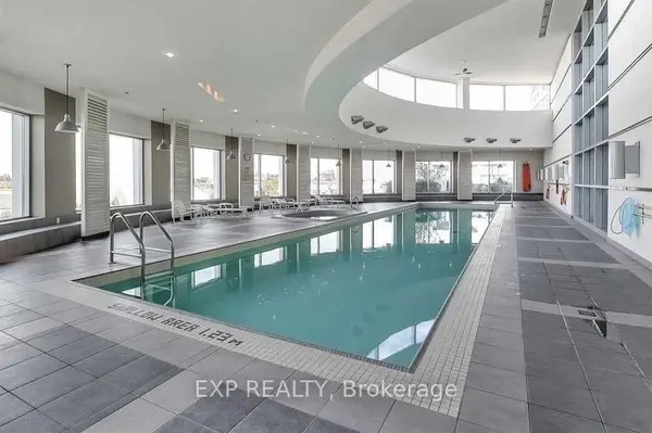 38 Lee Centre DR #2203, Toronto E09, ON M1H 3J7